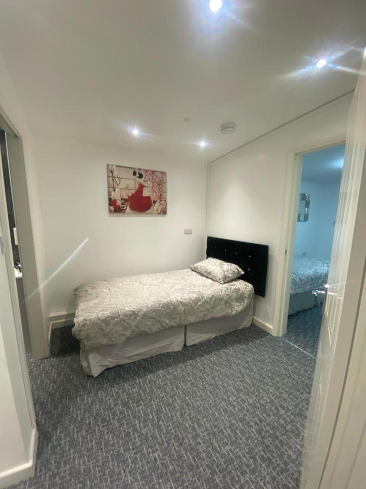 Beautiful 3-Bed Apartment In Merthyr Tydfil Eksteriør billede