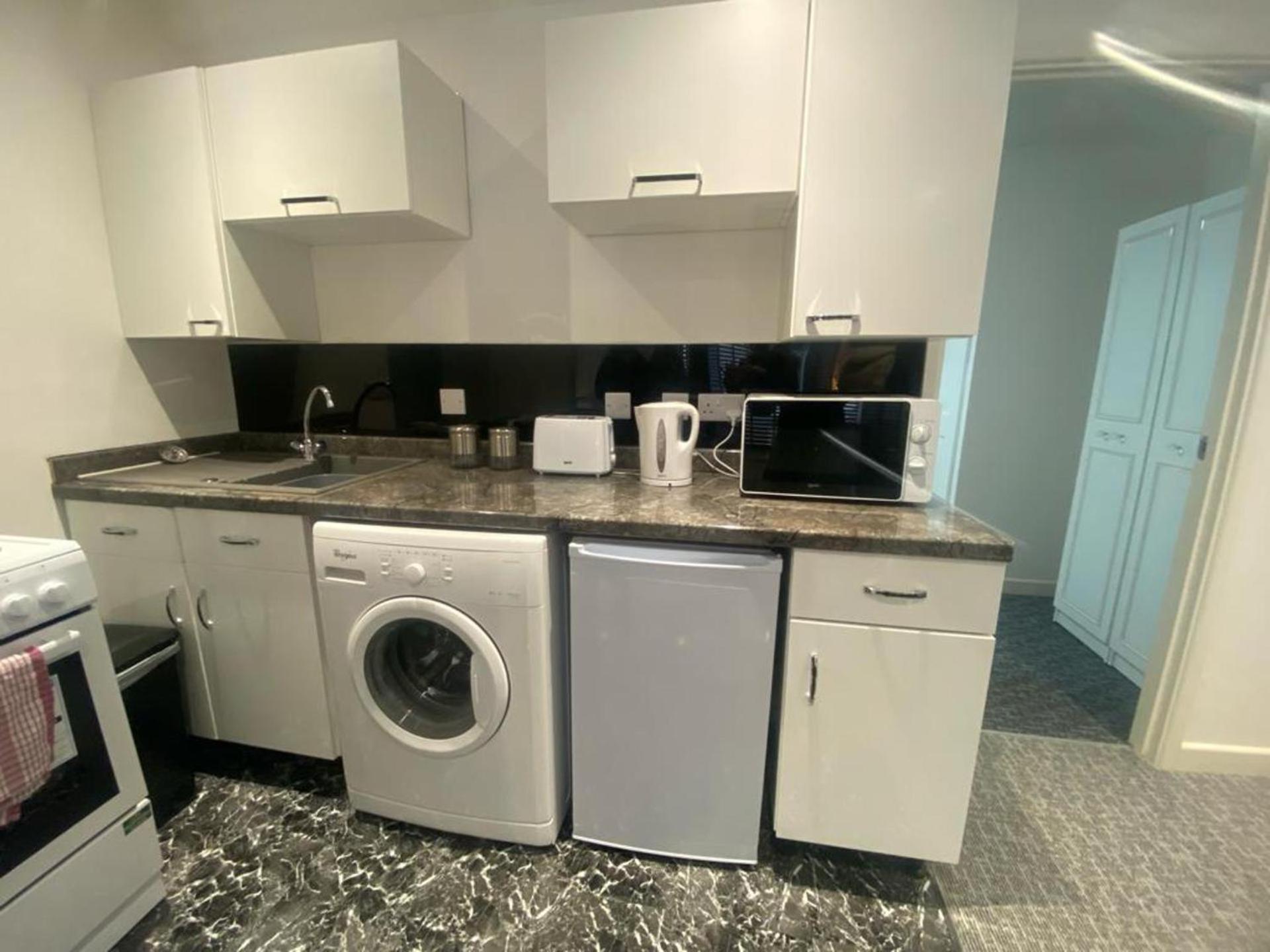 Beautiful 3-Bed Apartment In Merthyr Tydfil Eksteriør billede